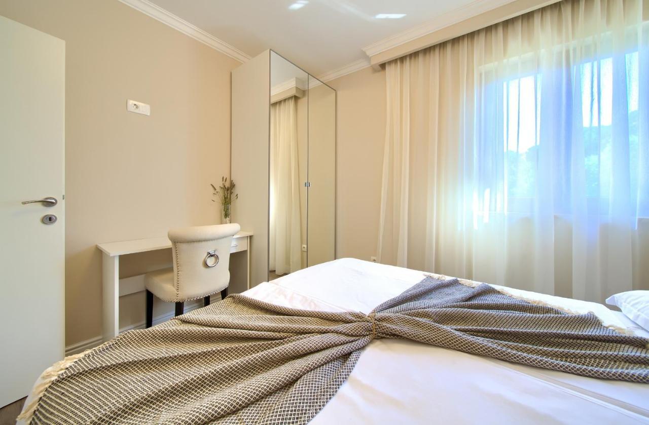 Luxury Apartments Villa Stina Pinezići Exterior foto